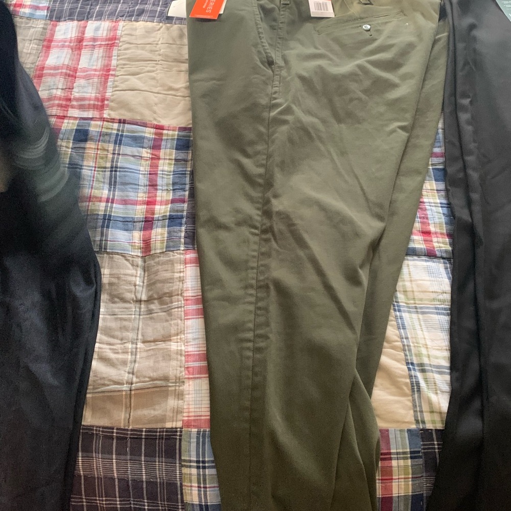 Men’s hunter green pants